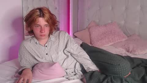 Snapshot of iwillfall_ chatting on September 30, 2025, 9:53 pm Maxim online show from September 30, 2025, 9:53 pm