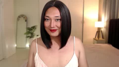 iya_hermosa online show from April 21, 2026, 12:55 pm