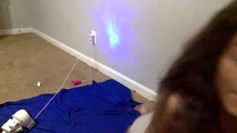 Snapshot of iysisfv chatting on October 15, 2025, 1:28 am iysisfv online show from October 15, 2025, 1:28 am