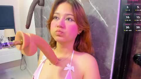 Snapshot of iza_grey chatting on June 19, 2026, 11:25 am Isa online show from June 19, 2026, 11:25 am