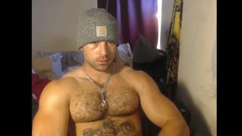Snapshot of izak144 chatting on April 6, 2026, 10:11 pm izak144 online show from April 6, 2026, 10:11 pm