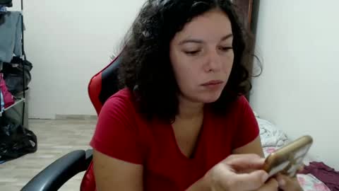 IzaMrtns online show from March 3, 2025, 8:27 am