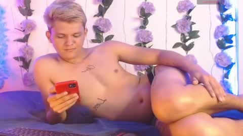 izan online show from March 14, 2026, 7:08 pm