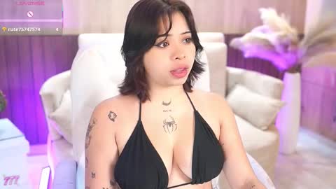 izislust online show from February 3, 2026, 11:37 am