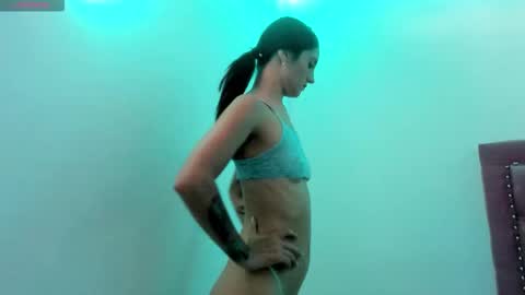 Izzy online show from October 19, 2025, 3:45 pm