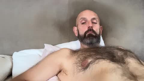 izzysboytoy1 online show from February 28, 2026, 11:11 am