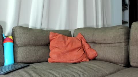 Calix  Independient model Insta and twt Calixsnake online show from January 17, 2025, 5:32 am