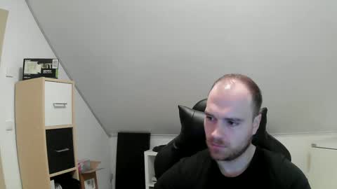 Snapshot of j_german783377 chatting on December 11, 2024, 8:36 am here4y online show from December 11, 2024, 8:36 am