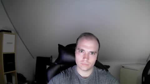 Snapshot of j_german783377 chatting on November 2, 2025, 9:22 am here4y online show from November 2, 2025, 9:22 am