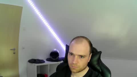 Snapshot of j_german783377 chatting on April 5, 2026, 11:18 am here4y online show from April 5, 2026, 11:18 am