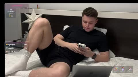 j_lyle_x online show from May 3, 2026, 5:08 pm