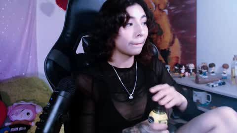 jade 18  online show from November 30, 2025, 8:07 am