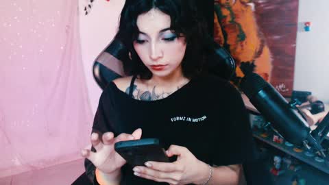 jade 18  online show from March 28, 2026, 5:51 am