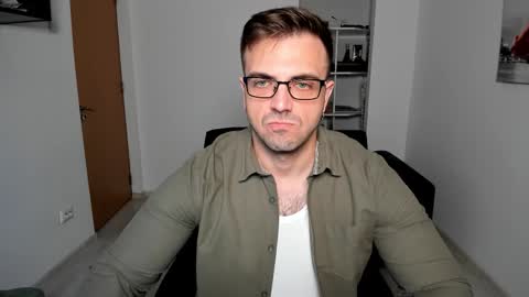 Snapshot of jace_thorne chatting on September 9, 2025, 4:17 pm Jace online show from September 9, 2025, 4:17 pm