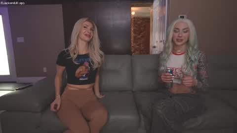 Snapshot of jackandjill chatting on January 11, 2025, 7:16 pm JackJill online show from January 11, 2025, 7:16 pm