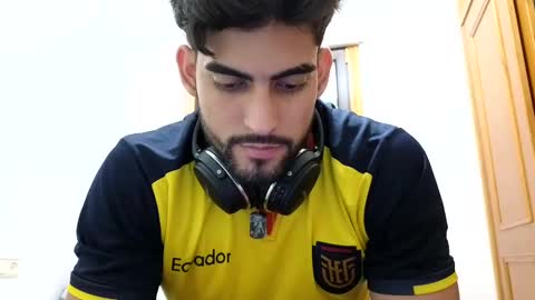 Snapshot of jackecuador chatting on December 4, 2024, 11:02 pm Jack online show from December 4, 2024, 11:02 pm