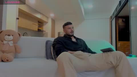 Snapshot of jackson_wayne__ chatting on October 20, 2025, 12:44 am Jackson Wayne online show from October 20, 2025, 12:44 am