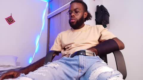 Snapshot of jacksonking27 chatting on March 9, 2025, 9:57 pm Jackson online show from March 9, 2025, 9:57 pm