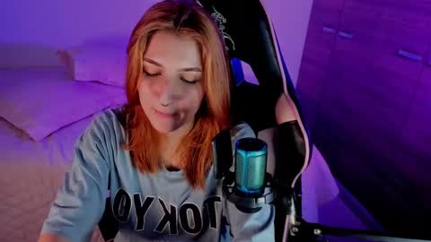 Snapshot of jacky_croft chatting on December 21, 2024, 4:41 am Linda Sofia help me get to 100 thumbs up online show from December 21, 2024, 4:41 am