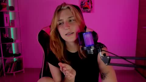 Snapshot of jacky_croft chatting on January 9, 2025, 5:34 am Linda Sofia help me get to 100 thumbs up online show from January 9, 2025, 5:34 am