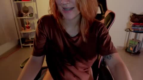 Snapshot of jacky_croft chatting on February 3, 2025, 1:52 am Linda Sofia help me get to 100 thumbs up online show from February 3, 2025, 1:52 am