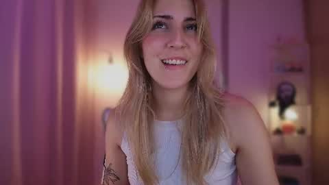Snapshot of jacky_croft chatting on July 2, 2026, 1:38 am Linda Sofia help me get to 100 thumbs up online show from July 2, 2026, 1:38 am