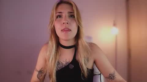 Snapshot of jacky_croft chatting on July 29, 2026, 1:37 am Linda Sofia help me get to 100 thumbs up online show from July 29, 2026, 1:37 am