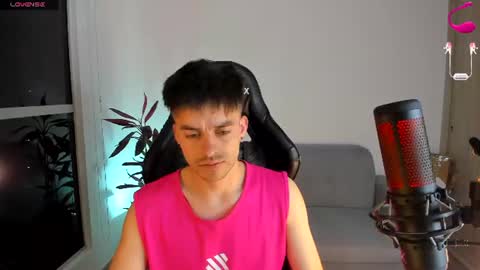 Snapshot of jacob_ferrer chatting on June 15, 2026, 2:14 am JACOB FERRER online show from June 15, 2026, 2:14 am