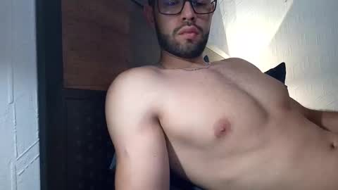 Snapshot of jacobt77 chatting on January 14, 2025, 1:26 am Jacob online show from January 14, 2025, 1:26 am