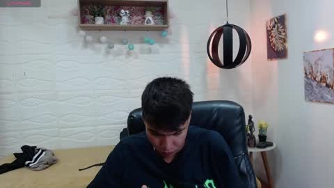 Snapshot of jacoob_smiith chatting on February 9, 2025, 1:14 pm Jacob online show from February 9, 2025, 1:14 pm