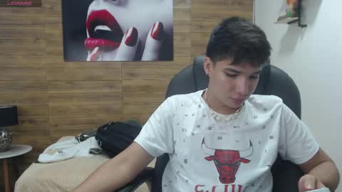 Snapshot of jacoob_smiith chatting on February 13, 2025, 9:06 pm Jacob online show from February 13, 2025, 9:06 pm