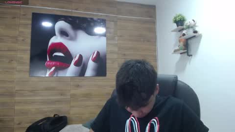 Snapshot of jacoob_smiith chatting on February 19, 2025, 9:25 pm Jacob online show from February 19, 2025, 9:25 pm