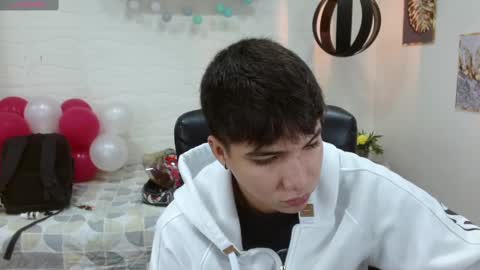 Snapshot of jacoob_smiith chatting on February 22, 2025, 11:57 am Jacob online show from February 22, 2025, 11:57 am