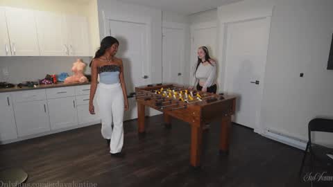 Snapshot of jada_valentine chatting on November 11, 2025, 1:44 pm Jada online show from November 11, 2025, 1:44 pm