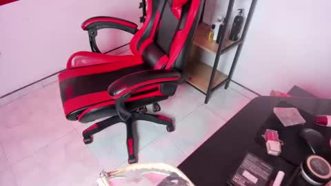 Snapshot of jade_brown_ chatting on October 31, 2025, 2:56 am Jade online show from October 31, 2025, 2:56 am