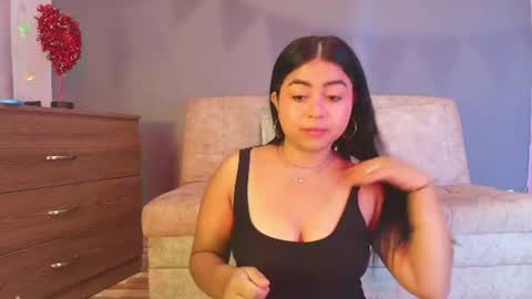 Snapshot of jade_brunnette chatting on June 27, 2026, 8:14 pm Jade Brunete online show from June 27, 2026, 8:14 pm