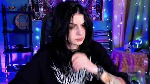 jade_castle online show from February 10, 2026, 4:33 pm