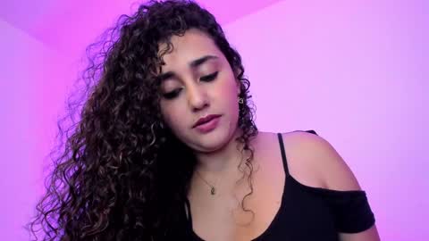 Snapshot of jade_james chatting on December 10, 2024, 9:22 pm Mady online show from December 10, 2024, 9:22 pm