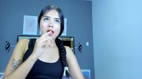 jade_lovv online show from July 1, 2026, 7:35 pm