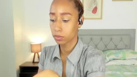 Jade smile online show from February 23, 2026, 3:53 pm