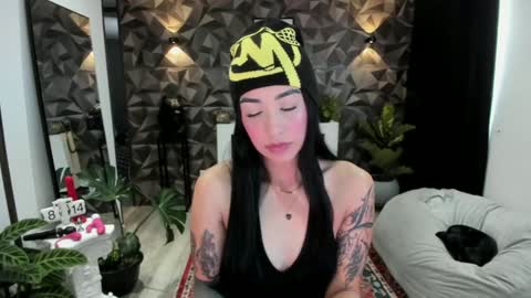 Snapshot of jade_porn chatting on February 6, 2025, 1:10 pm Jade independent model online show from February 6, 2025, 1:10 pm