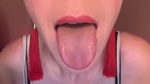 Jade Slade online show from May 3, 2026, 12:49 am