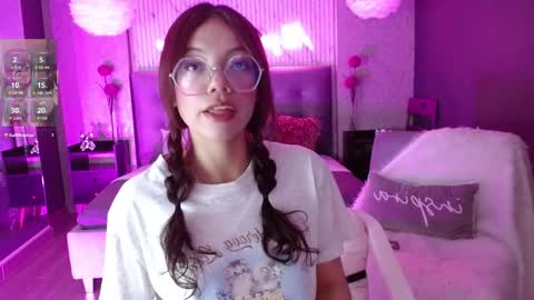 Snapshot of jade_storm_ chatting on September 23, 2025, 9:07 pm JADE online show from September 23, 2025, 9:07 pm