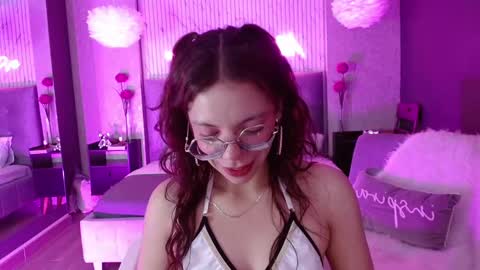 Snapshot of jade_storm_ chatting on October 1, 2025, 8:48 pm JADE online show from October 1, 2025, 8:48 pm