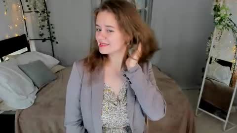 Jade online show from July 31, 2026, 7:13 pm
