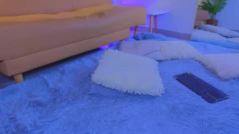 jadee__ online show from October 15, 2025, 1:06 am