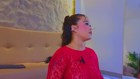 jadee__ online show from October 19, 2025, 2:12 am