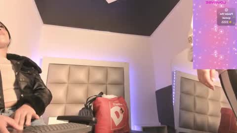 Snapshot of jadeestudios chatting on September 15, 2025, 11:54 am jadeestudios online show from September 15, 2025, 11:54 am