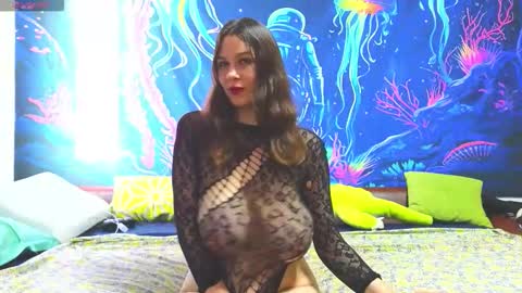 Jadelin Min online show from November 21, 2025, 7:29 am