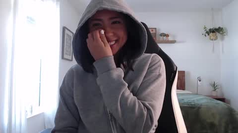 Snapshot of jadelove_ chatting on January 14, 2025, 8:15 pm Jade Love online show from January 14, 2025, 8:15 pm